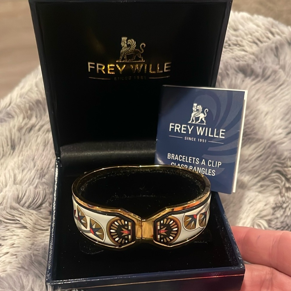 Authentic Gorgeous Frey Willie 24K Gold Plated Bracelet